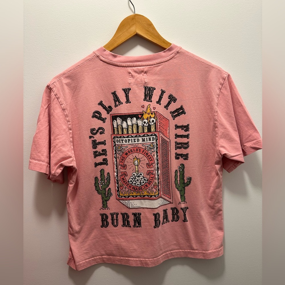 Octopied Mind pink t shirt - size M